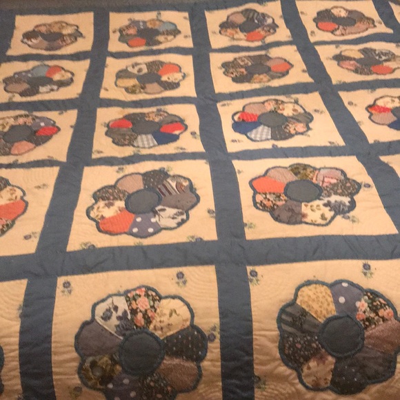 Other - Vintage Handmade Quilt